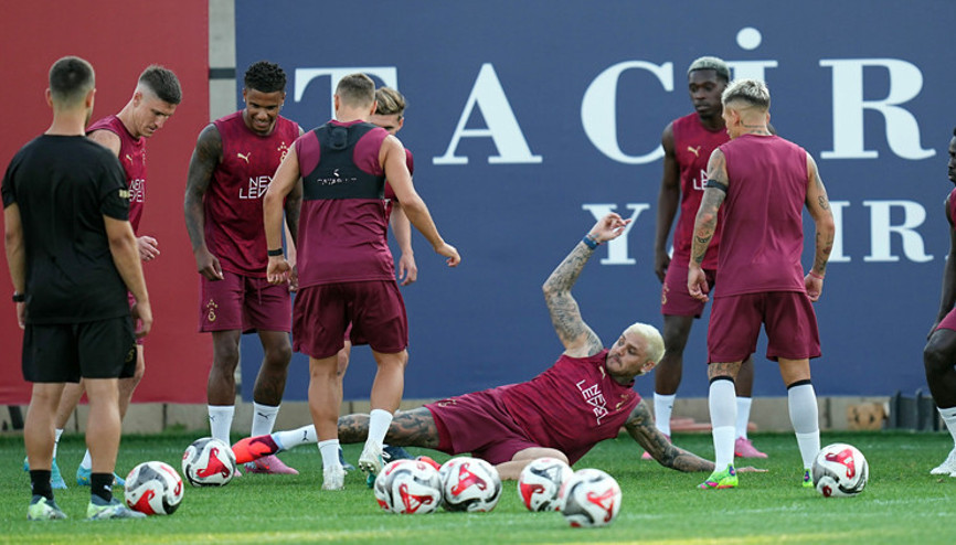 Galatasaray çift idmanla hazırlandı