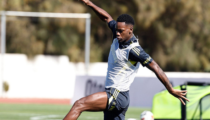 Fenerbahçede Jhon Duran takımla çalıştı