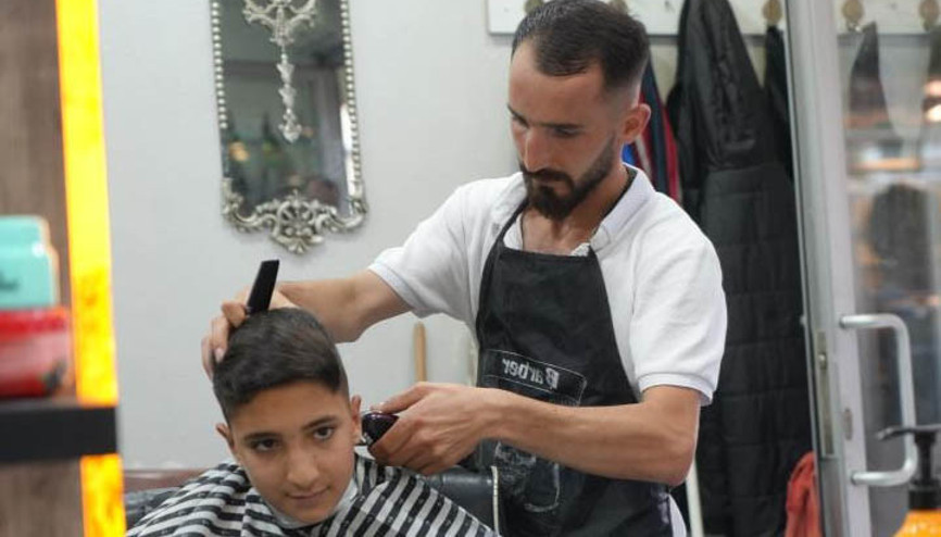 4 kez denedi olmadı beşinci YKS denemesinde annesinin okunmuş suyu umut oldu: Annemin duaları yetti 4 kez denedi olmadı beşinci YKS denemesinde annesinin okunmuş suyu umut oldu: Annemin duaları yetti