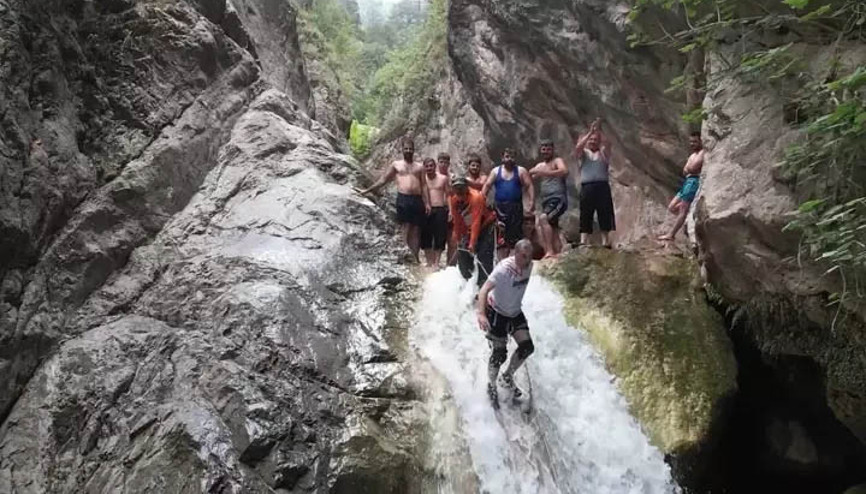 İlk kez Osmaniyede keşfedildi En büyüğü 30 metreden dökülüyor...