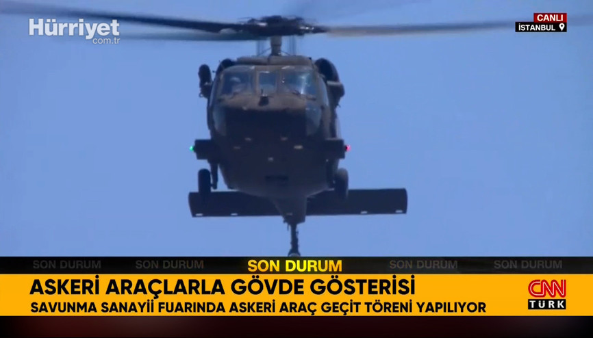 Askeri araçlarla gövde gösterisi Savunma Sanayii Fuarında geçit töreni