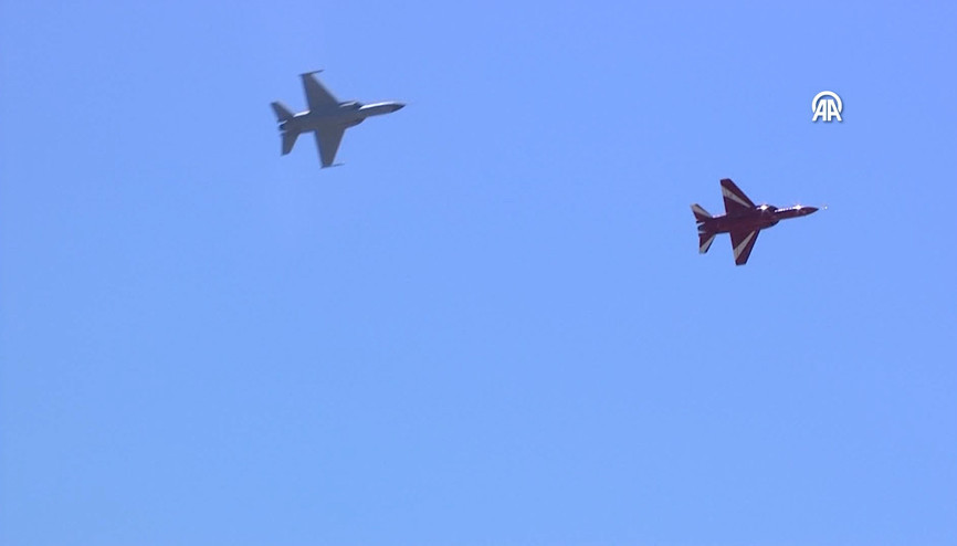 HÜRJET ve HÜRKUŞ, IDEF 2025’te gösteri uçuşu gerçekleştirdi