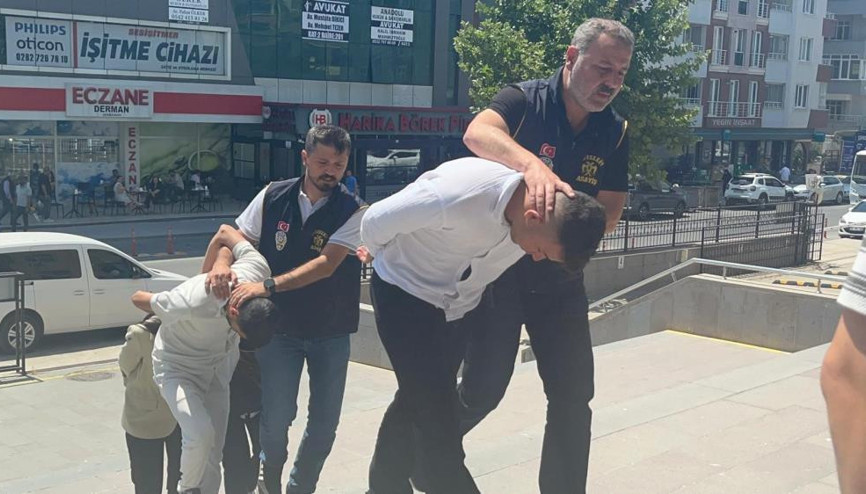 Sahte basın kartıyla dolandırıcılığa 3 gözaltı