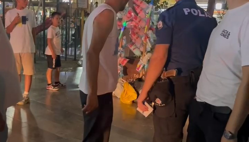 15 yaşındaki çocuk, pamuk şekerciyi bıçakladı