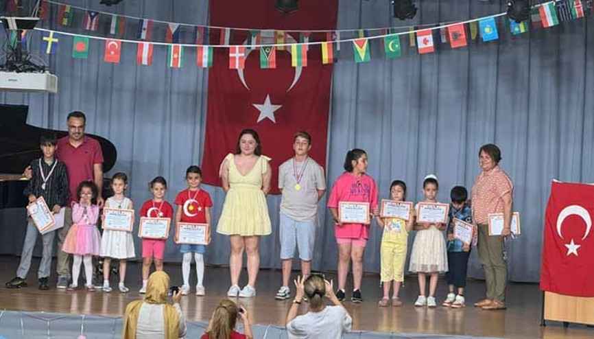 Münih’te coşkulu çocuk şenliği