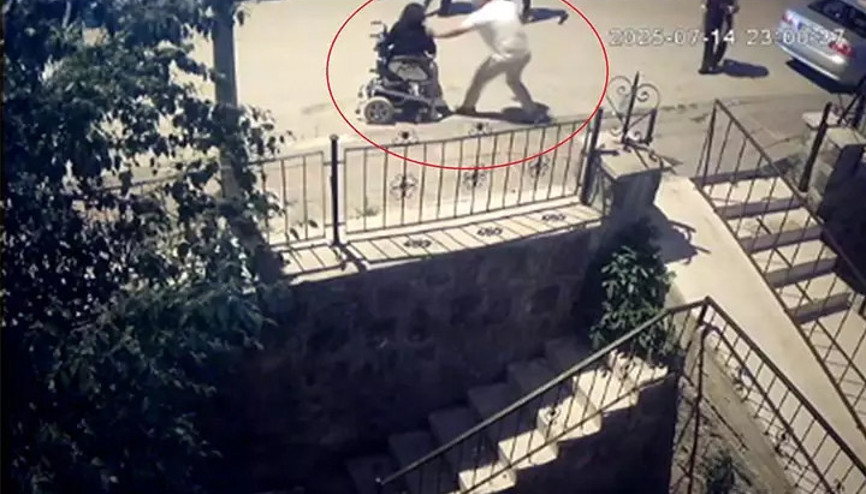 Tekerlekli sandalyedeki engelli kadına dehşeti yaşattılar: Evden çıkmaya korkar oldum