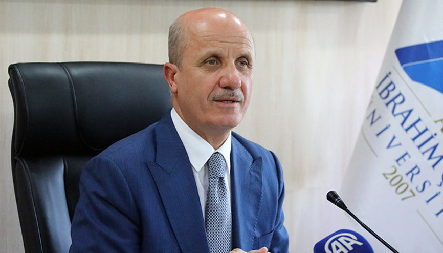 YÖK Başkanı Özvar: Yeni programları dikkatle inceleyin YÖK Başkanı Özvar: Yeni programları dikkatle inceleyin