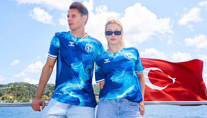 Samsunspordan Atatürk temalı forma