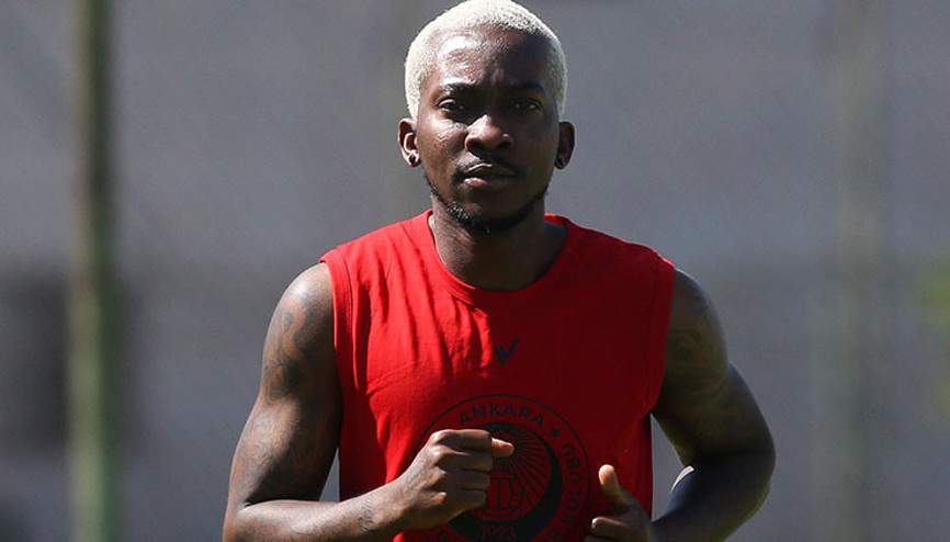 Onyekurudan Galatasaray açıklaması Umarım Onyekurudan koşu bu sene fazla olur