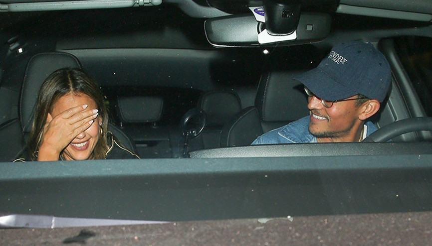 ‘Aşksız’ evliliği bitti, üzüntüsü çok kısa sürdü… Genç sevgilisiyle yüzü yeniden güldü