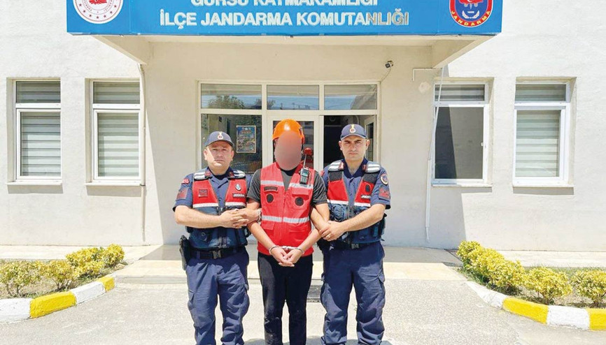 Arama kurtarma kıyafetiyle yakalandı… Suç makinesi çıktı