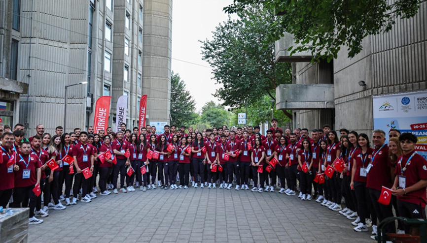 Bakan Bak: Spor ülkesi olma yolunda hızla ilerliyoruz