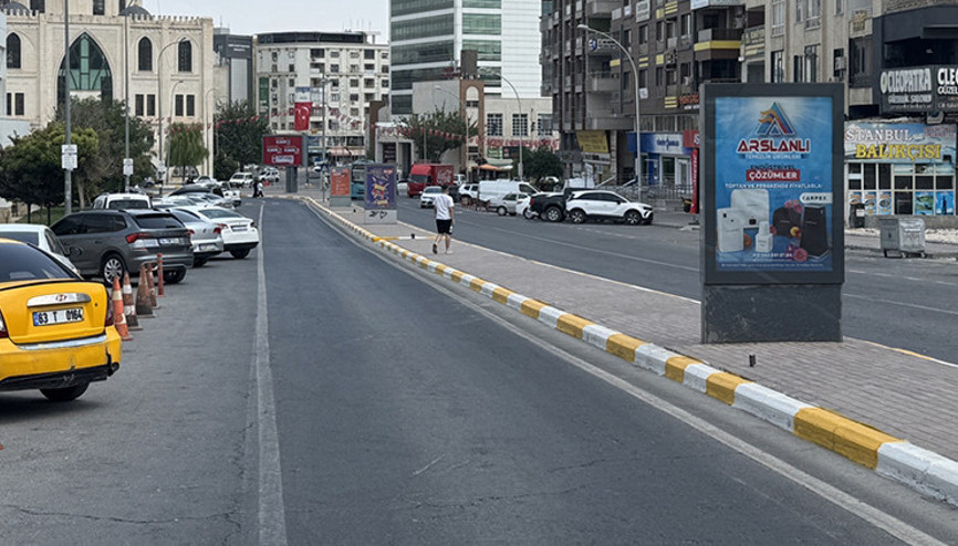 Bu kentte dışarı adım atılmıyor | Termometreler 51 dereceyi gösterdi, cadde ve sokaklar boş kaldı Bu kentte dışarı adım atılmıyor | Termometreler 51 dereceyi gösterdi, cadde ve sokaklar boş kaldı