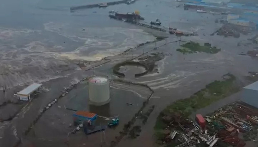 Rusyadaki deprem bir kasabayı sular altında bıraktı