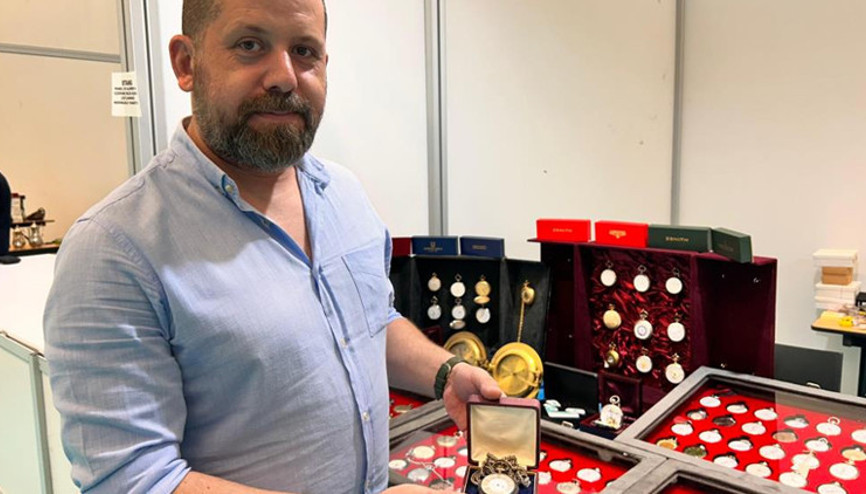 Sultan 2. Abdülhamid tarafından kullanılıyordu... Ankarada 4 bin dolara satıldı | O dönem sadece 100 adet üretildi Sultan 2. Abdülhamid tarafından kullanılıyordu... Ankarada 4 bin dolara satıldı | O dönem sadece 100 adet üretildi