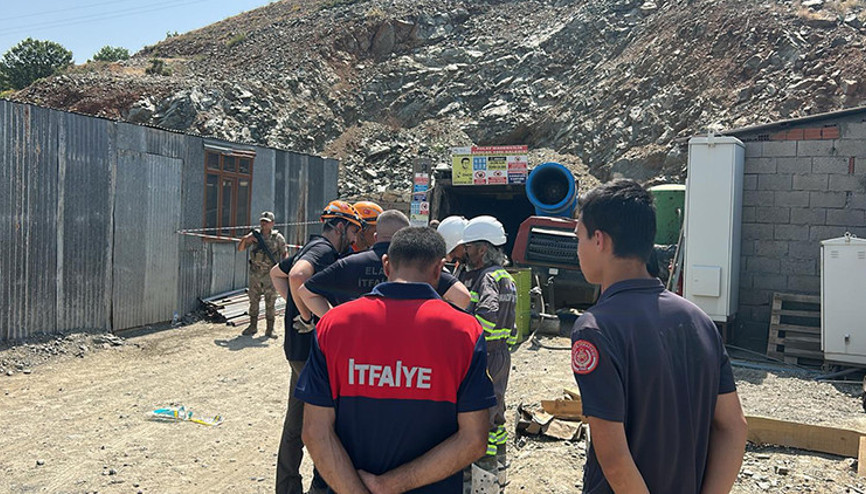 Son dakika: Elazığ’da maden ocağında göçük... Göçük altında kalan işçi hayatını kaybetti Son dakika: Elazığ’da maden ocağında göçük... Göçük altında kalan işçi hayatını kaybetti