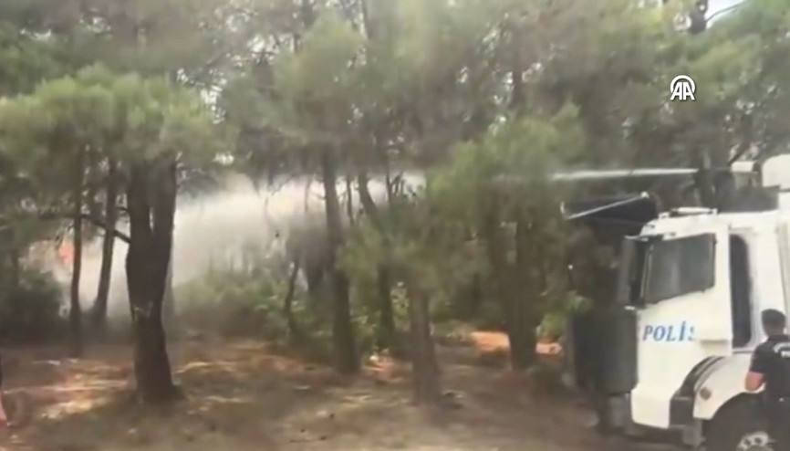 Bakan Yerlikayadan orman yangınlarıyla mücadeleye ilişkin paylaşım