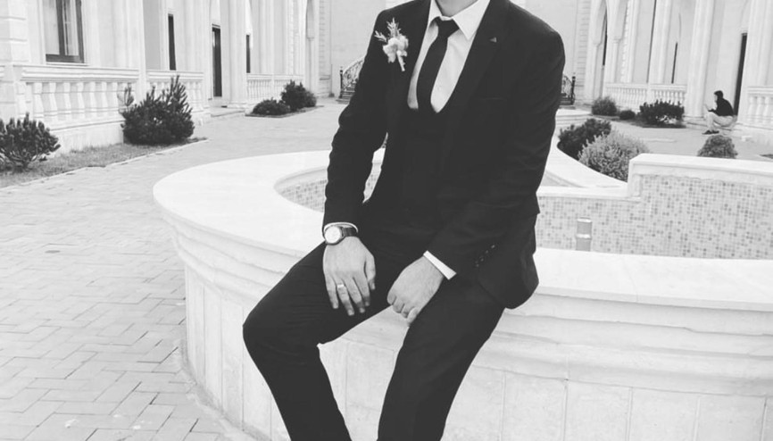 Arızayı gidermek için çıktığı elektrik direğinde akıma kapılıp öldü