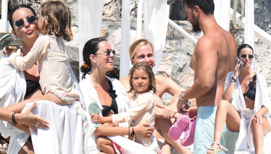 Ayrılsak da beraberiz Pelin Akil ve Anıl Altan tatilde...