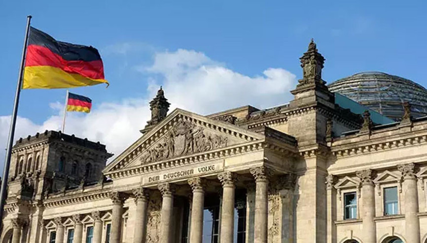 Bakan Reiche’ye vuran vurana