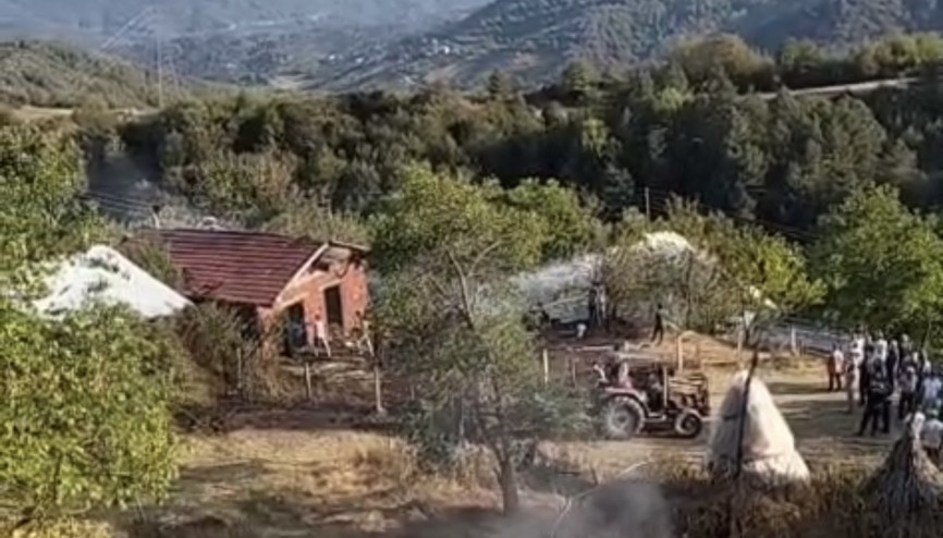 Bartında anız ve samanlık yangını