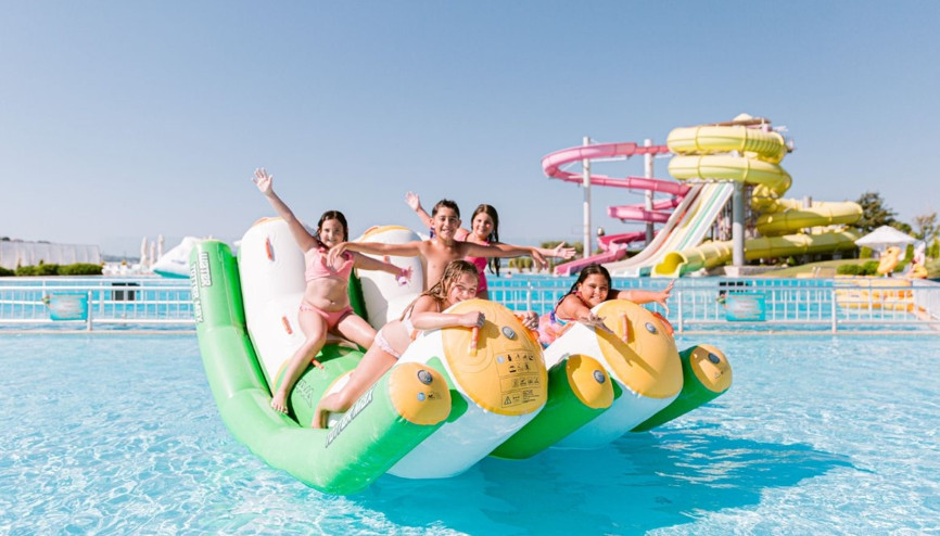 Ilıca Hotel ve Aqua Toy City’den sosyal medya çağında kitap okuma alışkanlığına teşvik