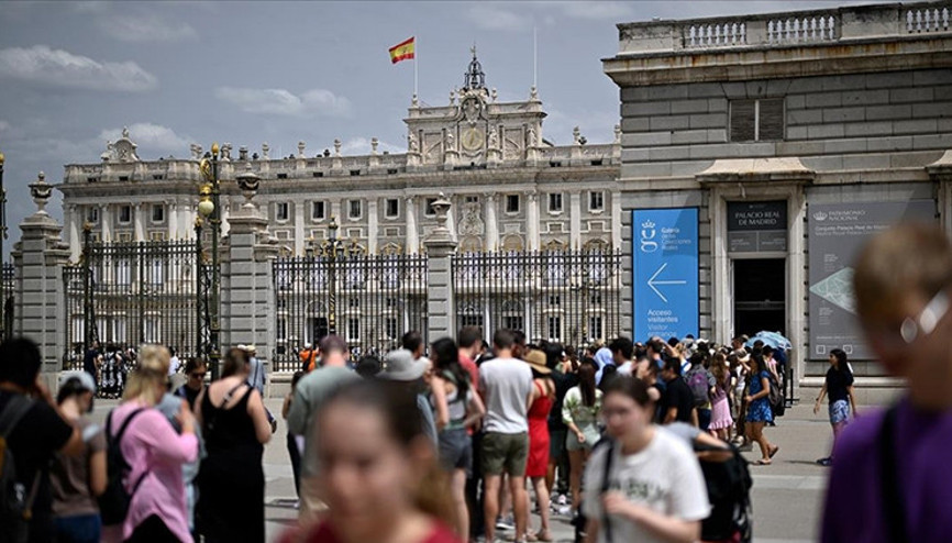 İspanyada skandal karar: İslam karşıtı girişim kabul edildi