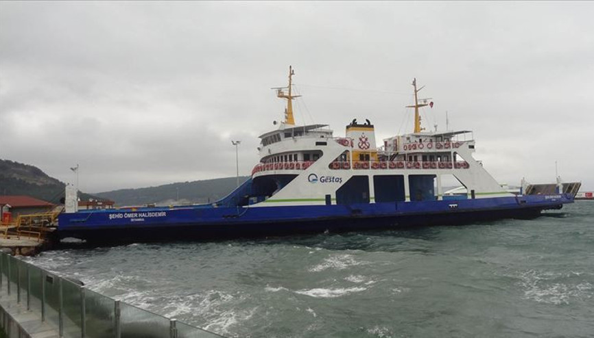 Deniz ulaşımına olumsuz hava engeli: Bazı feribot seferleri iptal