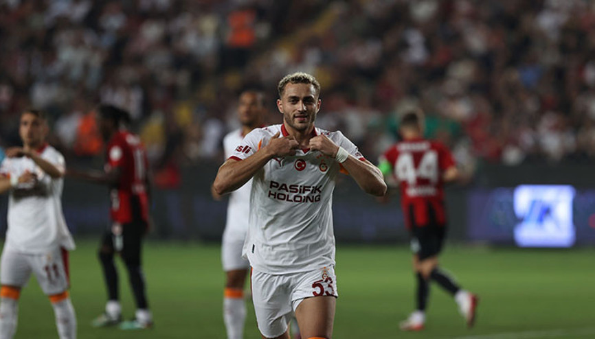 Galatasarayda Barış Alper Yılmaz sazı eline aldı, 5 dakikada her şeyi değiştirdi: Yıllar sonra bir ilk