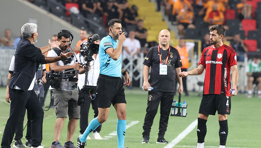 Fırat Aydınus, Gaziantep FK-Galatasaray maçında tartışmalı kararlara imza atan Ali Şansalanın performansını değerlendirdi: Bütün hakemler VARın esiri olmuş Fırat Aydınus, Gaziantep FK-Galatasaray maçında tartışmalı kararlara imza atan Ali Şansalanın performansını değerlendirdi: Bütün hakemler VARın esiri olmuş