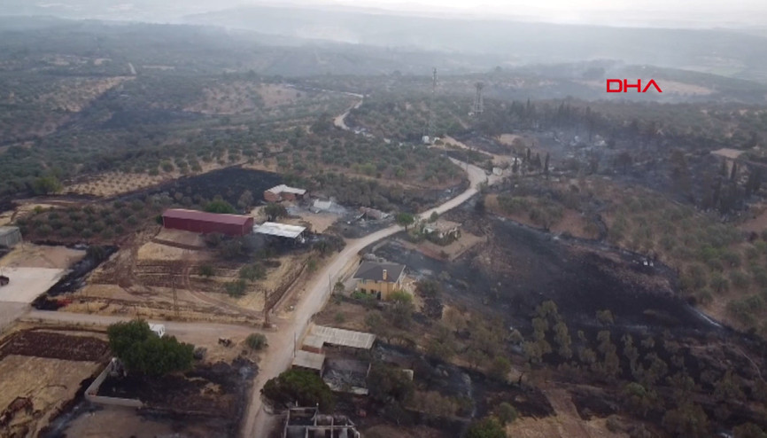 Çanakkalede orman yangını; yanan alanlar ve evler havadan görüntülendi