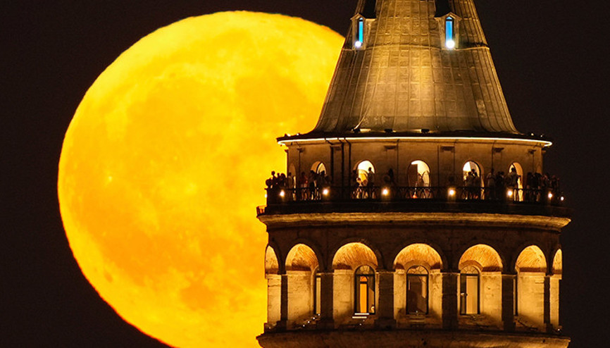 İstanbulda mersin balığı dolunayı