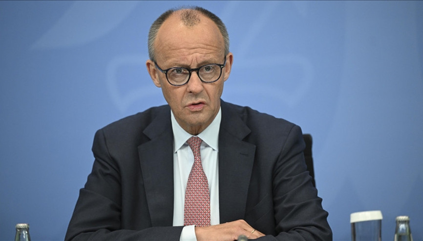 Merzden Almanyanın İsraile silah ihracatını durdurmasına ilişkin eleştirilere yanıt