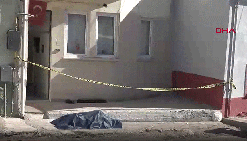 Eskişehirde yaşayan Şükrü Akkaya evinin önünde ölü bulundu