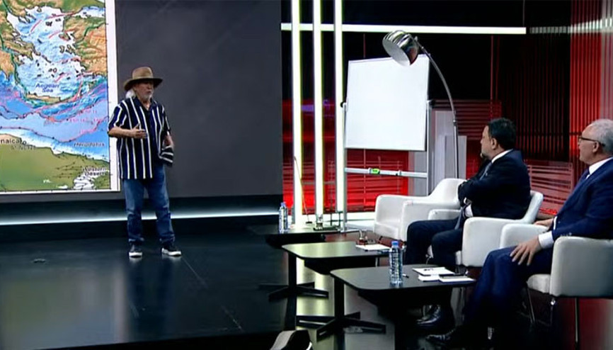 CNN Türk canlı yayınında açıkladı... Prof. Dr. Şener Üşümezsoy, Bütün sır burada dedi ve o bölgeyi işaret etti