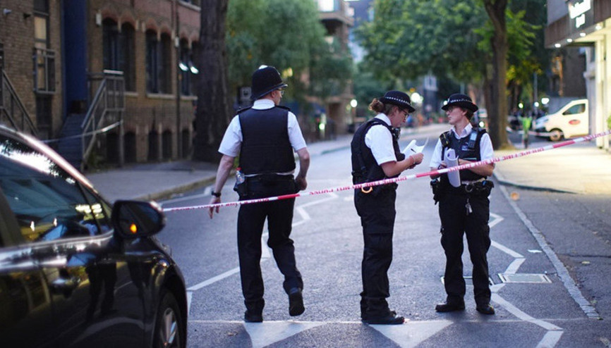 Londra’da Türk kökenli bir kişi, baba ve oğlu bıçakla öldürmekle suçlanıyor