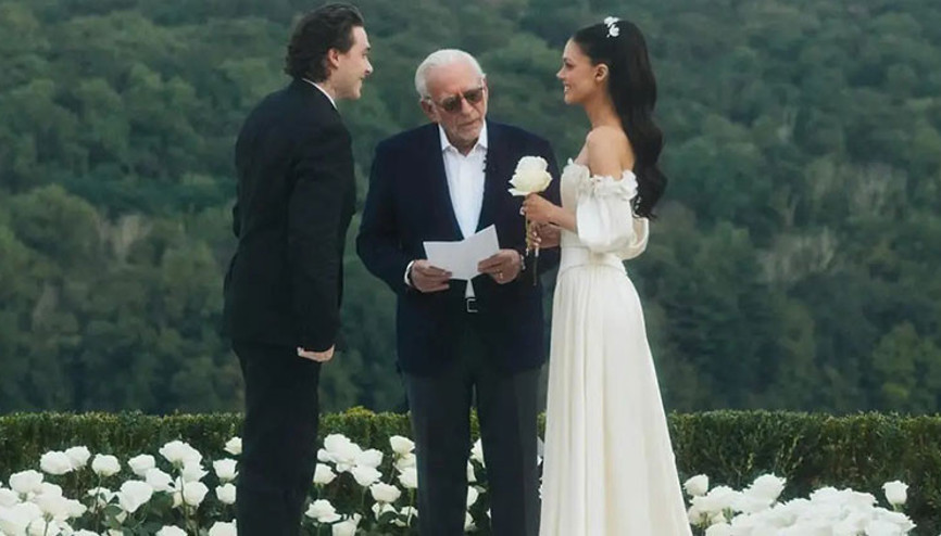 Bu aşka bir düğün yetmedi… Ünlü milyarder kızını ikinci kez evlendirdi… Damadın ailesi ise ortalıkta yoktu