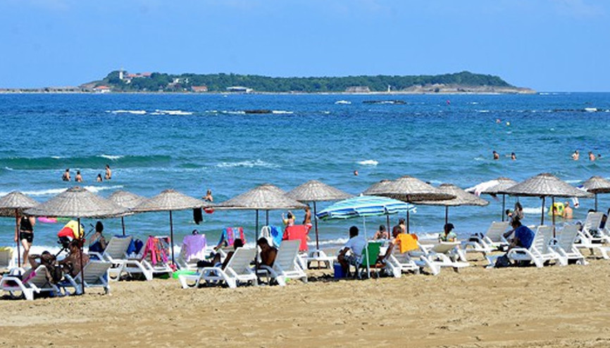 Karadenize kıyısı bulunan ilçede denize girmek yasaklandı