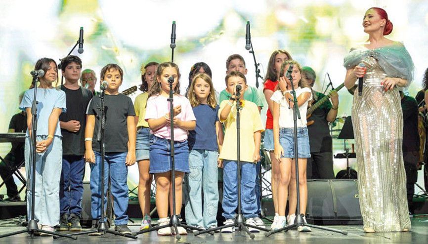 Sanat hayatının 30. yılını kutladı