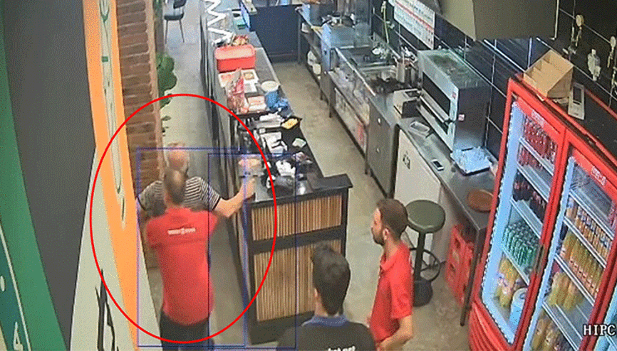 Döner ustası, müşterisini Heimlich manevrasıyla kurtardı