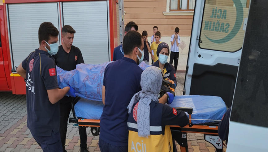 Yatalak kadın, eşinin cesediyle 1 hafta aynı odada kalmış