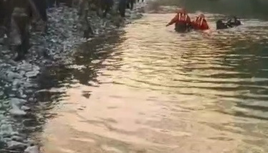 Bitliste derede balçığa saplanan genç boğuldu Bitliste derede balçığa saplanan genç boğuldu