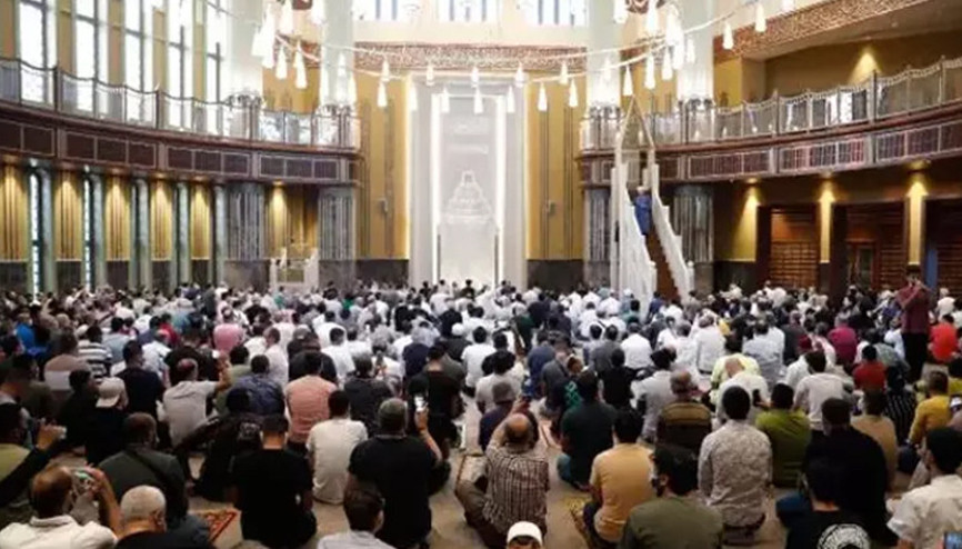 Cuma hutbesi 15 Ağustos 2025 (PDF metni) || Diyanet 15 Ağustos 2025 cuma hutbesi konusu: Kul Hakkı Ateşten Gömlektir