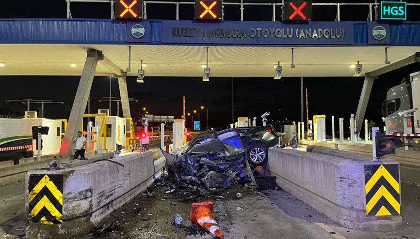 Kuzey Marmara Otoyolu’nda otomobil gişenin beton banketine çarptı; 1 ölü