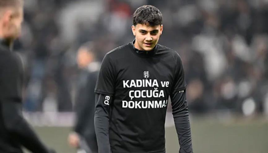 Mustafa Hekimoğlu, oyunda 3 dakika kalabildi