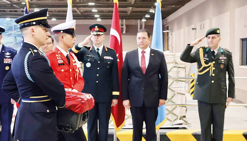 4 Kore şehidinin naaşı teslim... 75 yıl sonra bayrağa sarıldılar