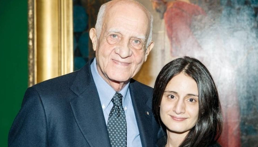 Vasilere karşı birlikte hukuk savaşı verecekler… Baba-kız arasındaki buzlar eridi