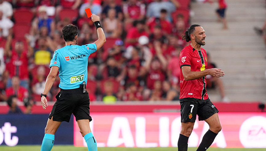 Her şey 6 dakikada gerçekleşti: Barcelonaya karşı 9 kişi kaldılar Vedat Muriqi şoku...