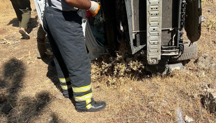 Elazığda Kaza: Hafif Ticari Araç Şarampole Yuvarlandı Elazığda Kaza: Hafif Ticari Araç Şarampole Yuvarlandı