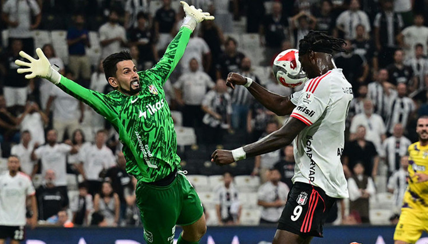 Brezilyalı kalecinin performansı mağlubiyeti engelleyemedi Solskjaerden maç sonu tebrik